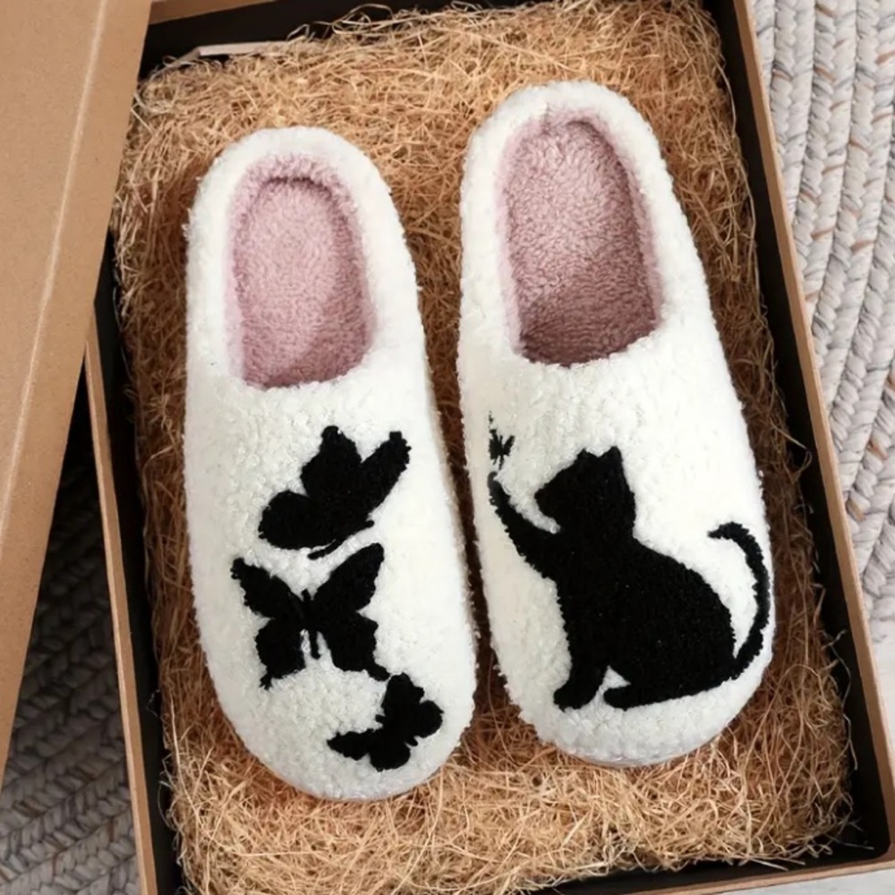 Kitty Cat & Butterflies Indoor Outdoor Slippers